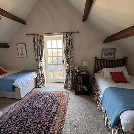 Cottage Barn Conversion On Working Farm ウスター エクステリア 写真