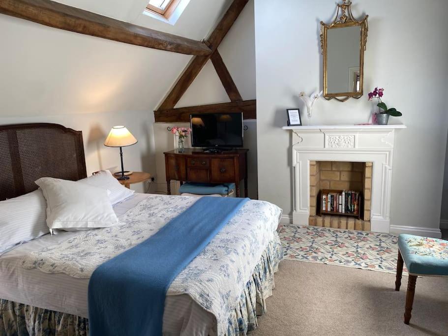Cottage Barn Conversion On Working Farm ウスター エクステリア 写真