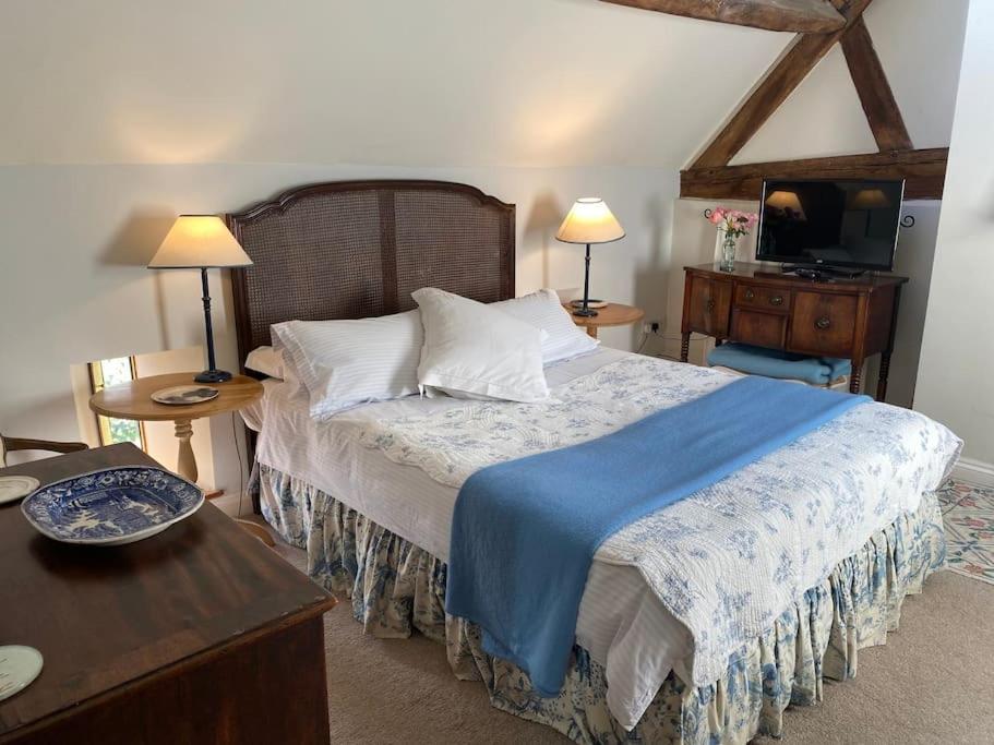 Cottage Barn Conversion On Working Farm ウスター エクステリア 写真
